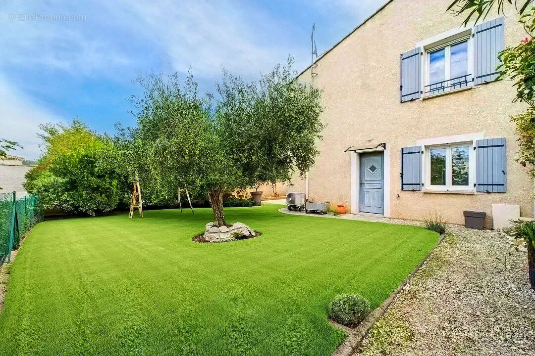 Maison à CHATEAURENARD