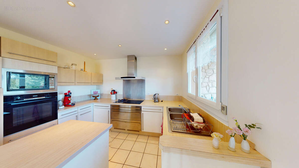 Maison à BARAQUEVILLE