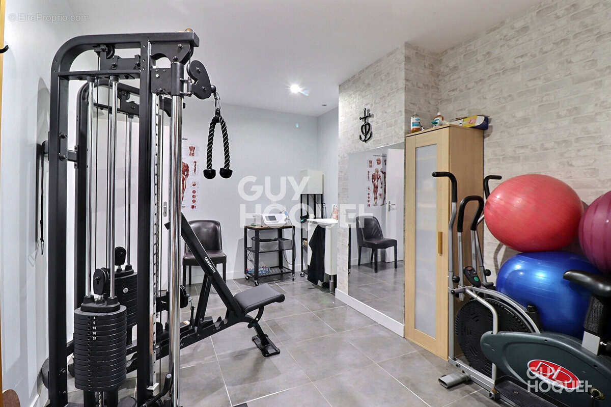 Commerce à SAINT-MICHEL-SUR-ORGE