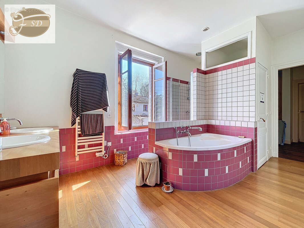 Maison à ANDREZIEUX-BOUTHEON