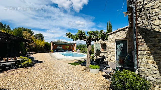 Maison à ENTRECHAUX