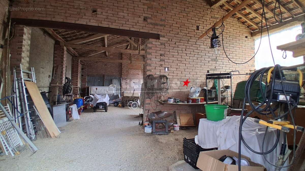 Puylaurens - ferme avec dependances - photo 8