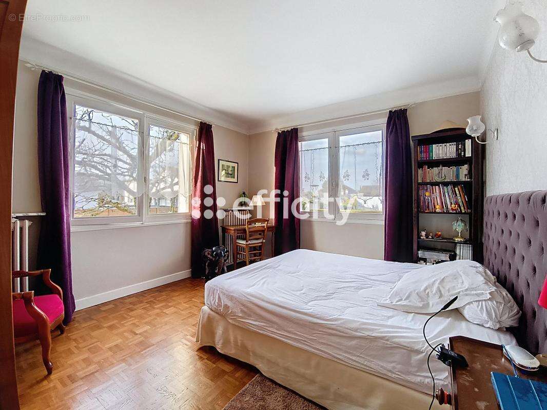 Maison à SAINT-GRATIEN