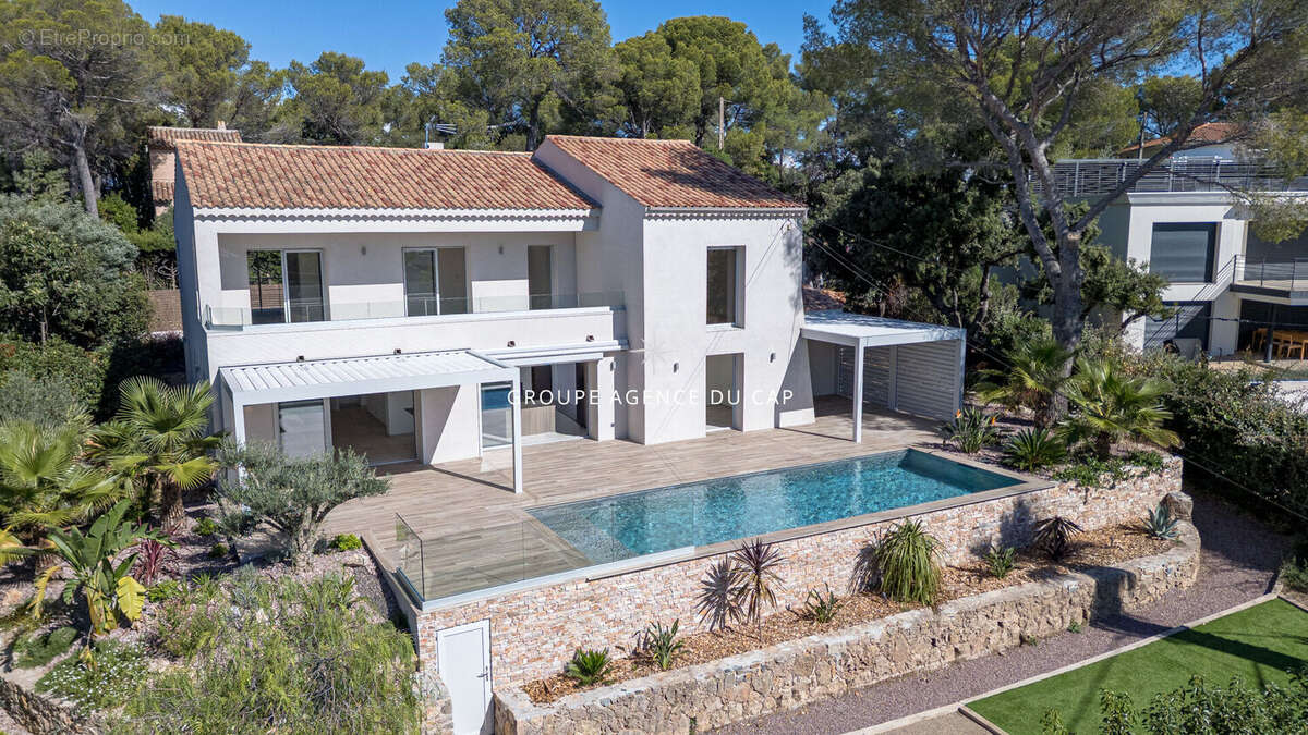 Maison à SAINT-RAPHAEL