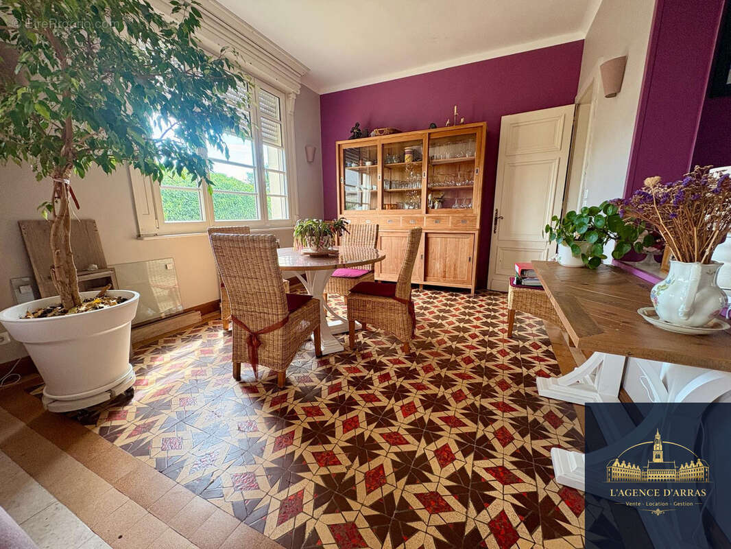 Maison de maître de caractère  171 m2 sur parcelle de 1000 m2  Prix raisonnable pour un bien d'exception - photo 7
