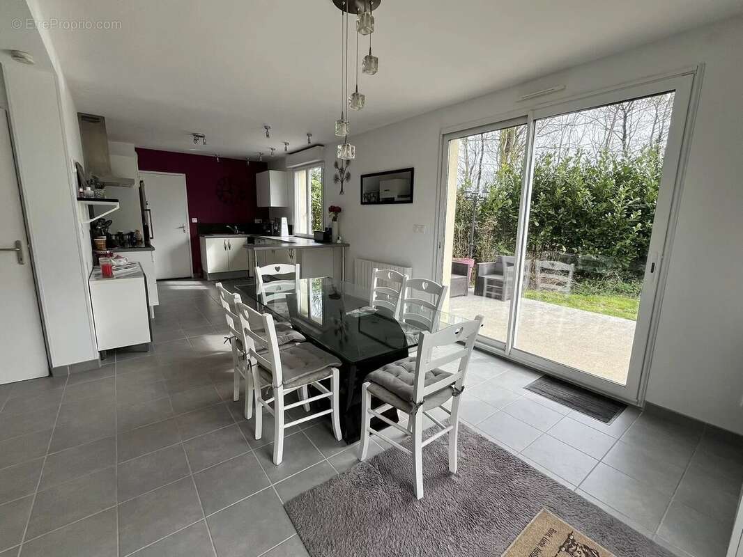 Maison à PLOUER-SUR-RANCE