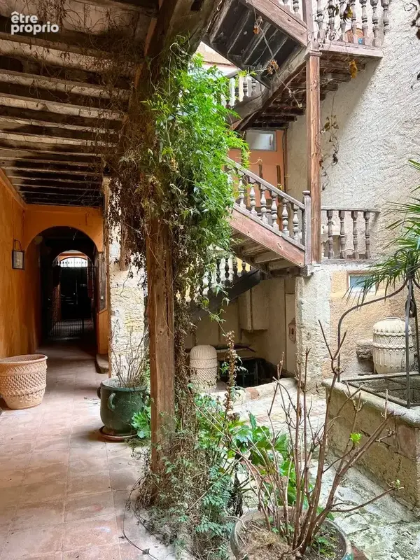 Magnifique demeure historique, au coeur de Lectoure, avec jardins, terrasses et cave - photo 2