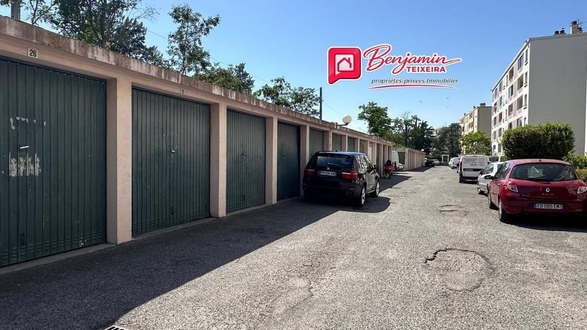 Parking à FREJUS