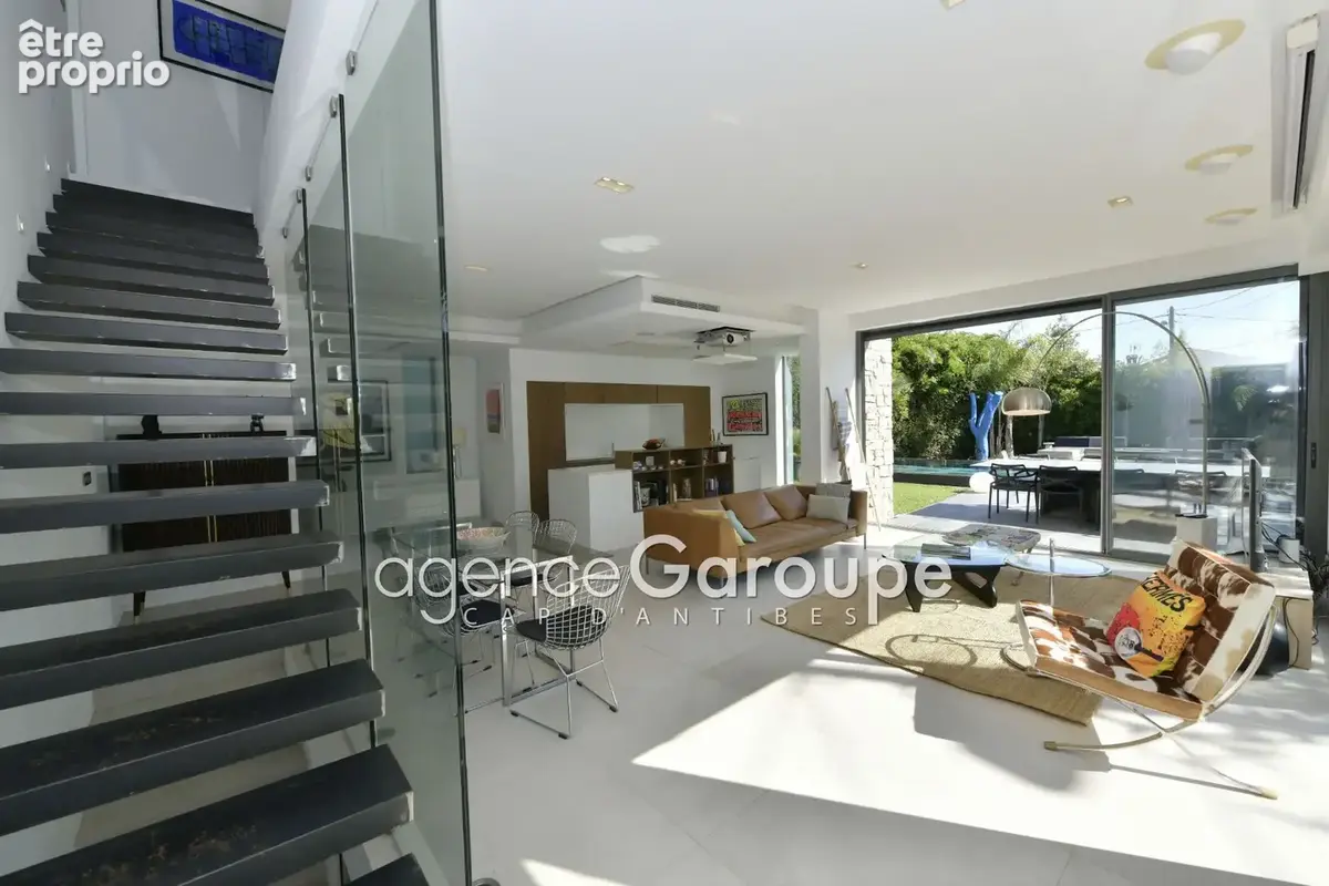 Maison 160 m² à Antibes  - photo 4