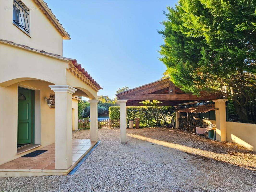 Maison à UZES