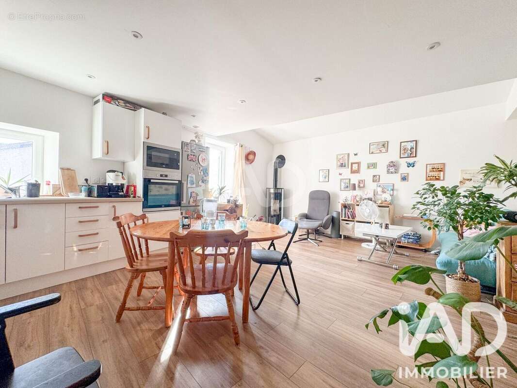 Appartement 66 m² à Saint-Affrique  - photo 2