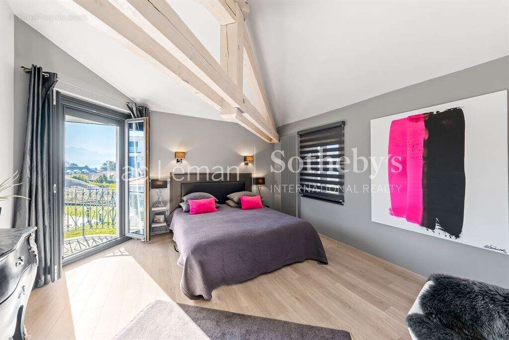 Maison à VETRAZ-MONTHOUX