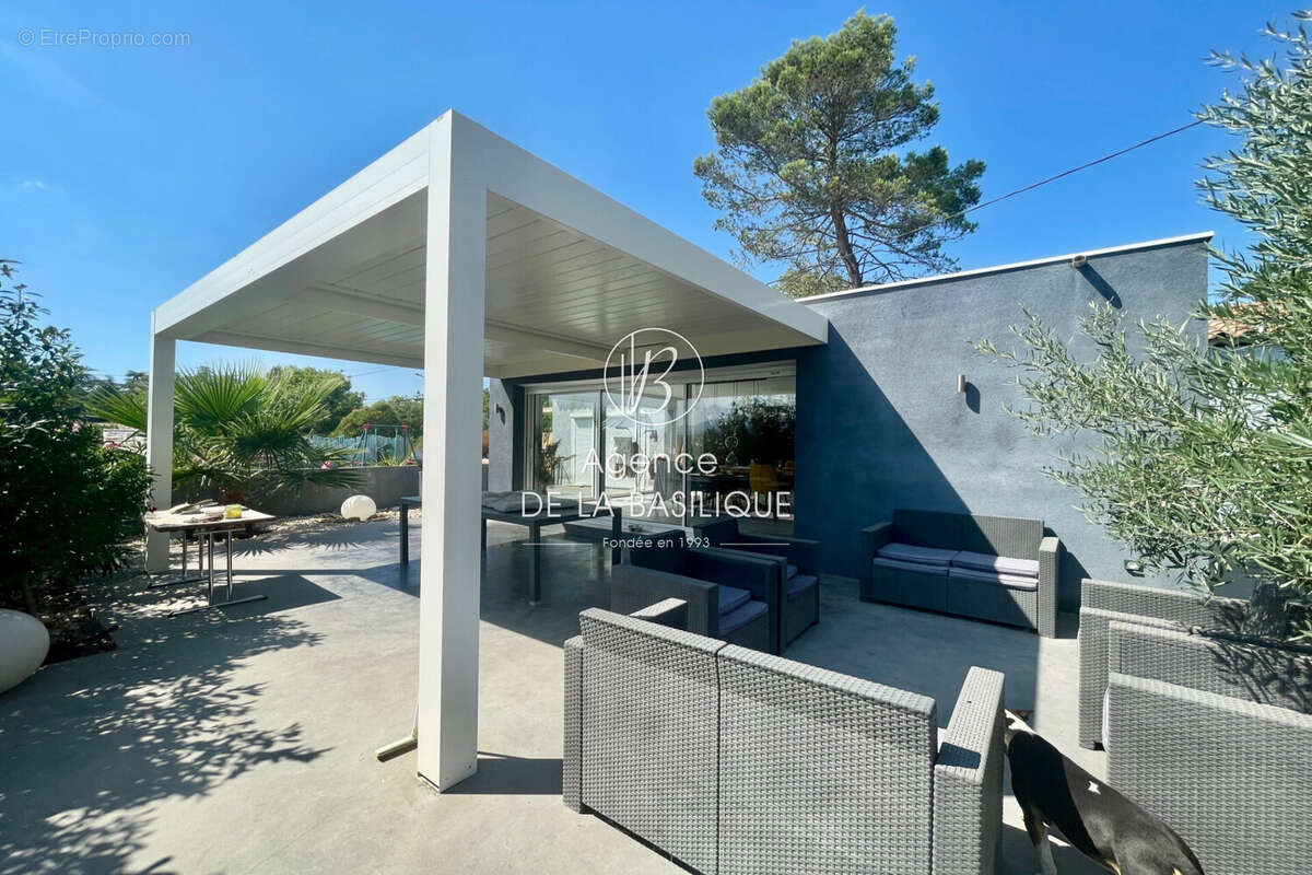 Maison à SAINT-MAXIMIN-LA-SAINTE-BAUME
