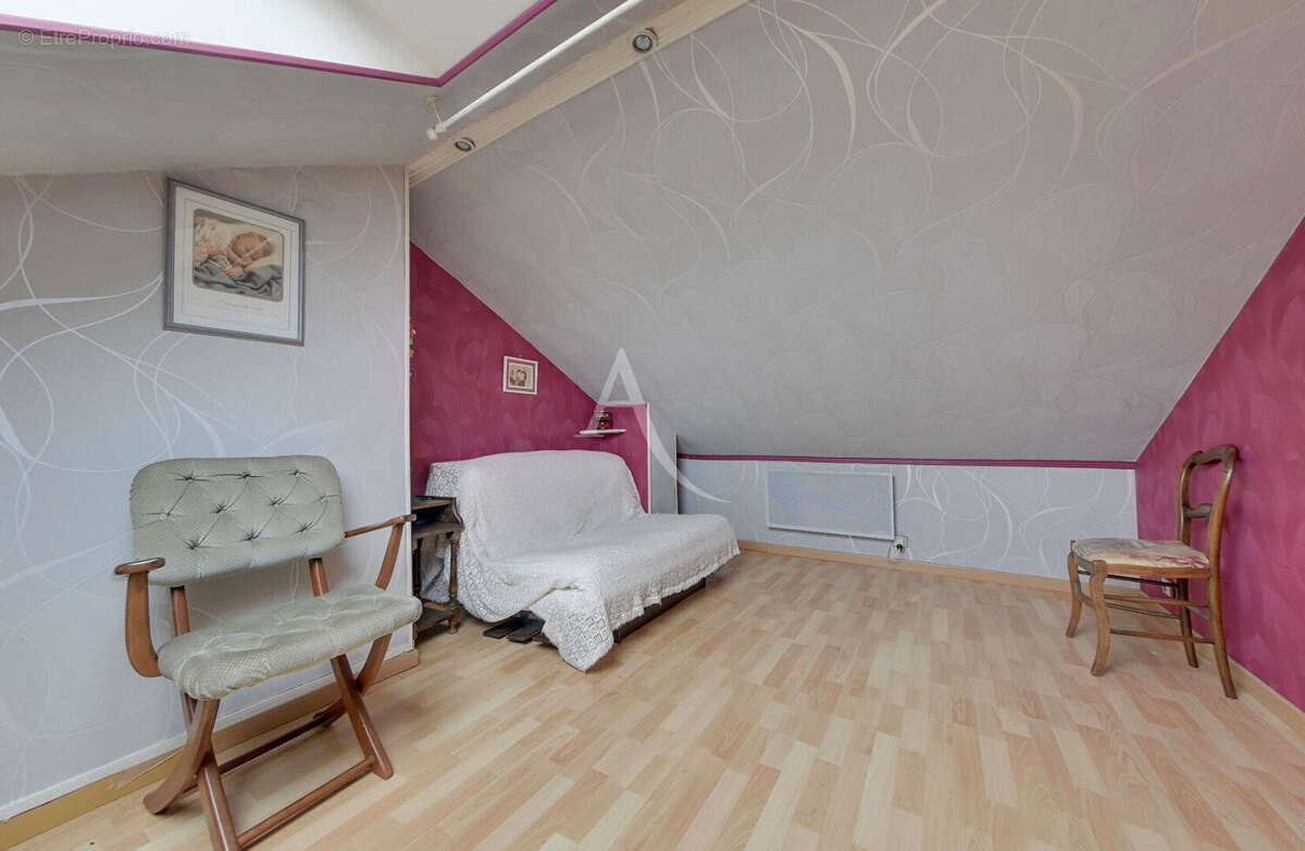 Maison à OZOIR-LA-FERRIERE