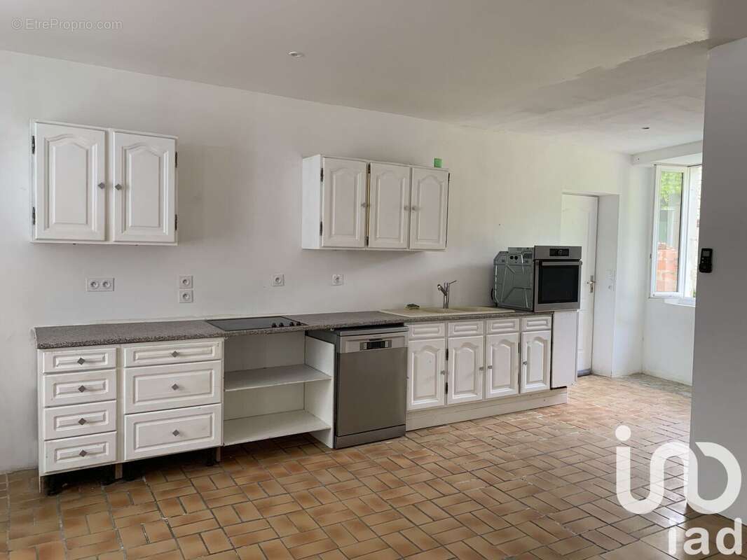 Maison 148 m² à Stigny  - photo 4