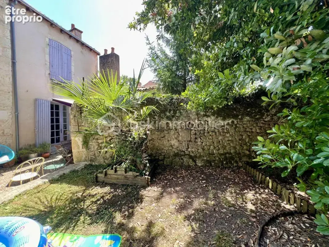Exceptionnel ! Centre ville Poitiers. Appartement 2 chambres. Jardin - photo 12