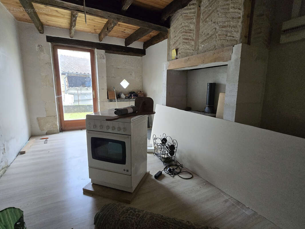 Maison en pierres au cœur de Villamblard avec 2 habitations! - photo 17