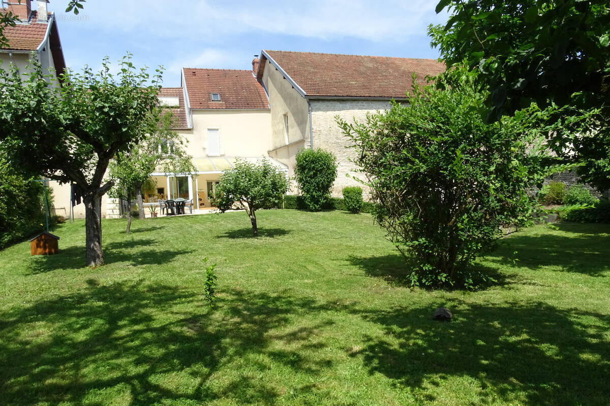 Maison à CHATILLON-SUR-SEINE