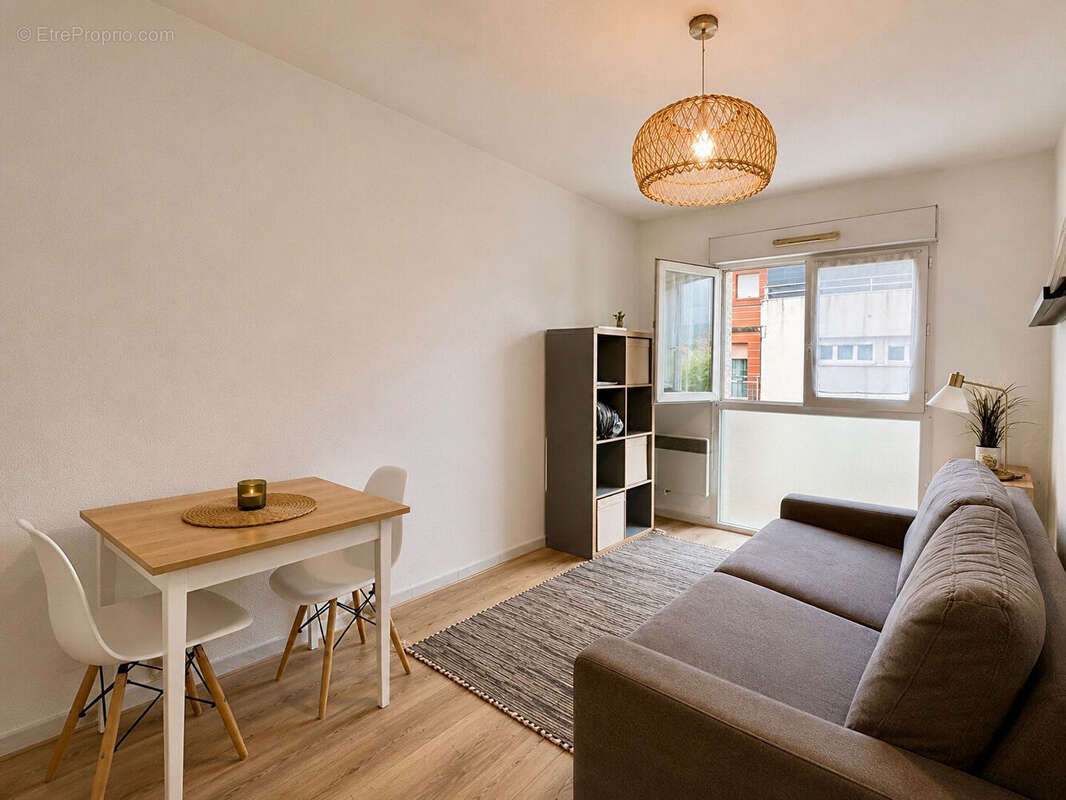 Appartement à SAINT-MARTIN-D'HERES