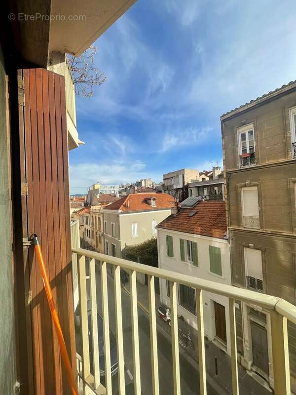 Appartement à MARSEILLE-5E