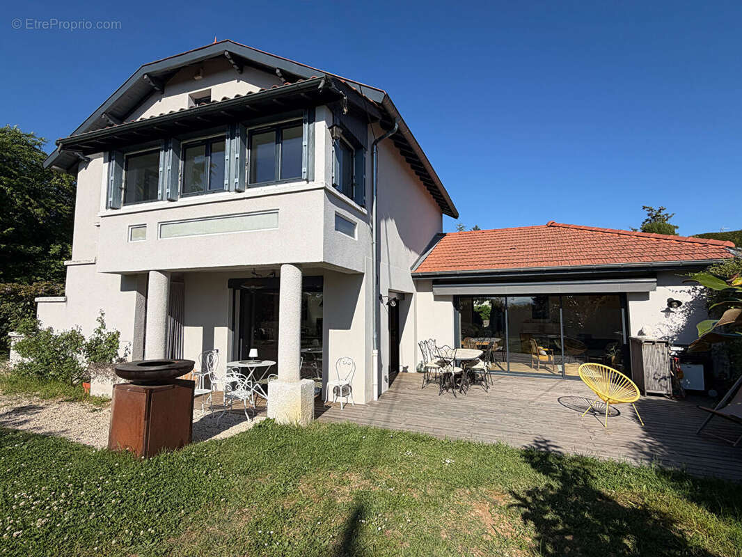 Maison à DARDILLY