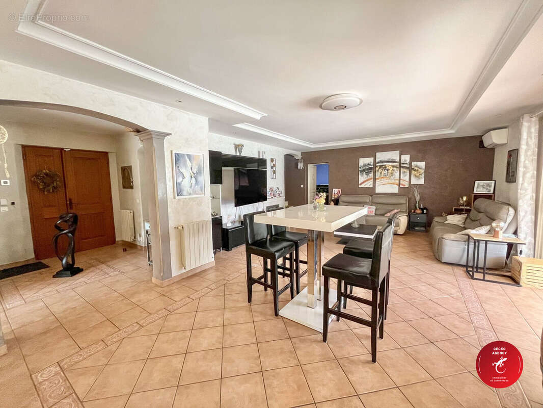 Maison à TRANS-EN-PROVENCE