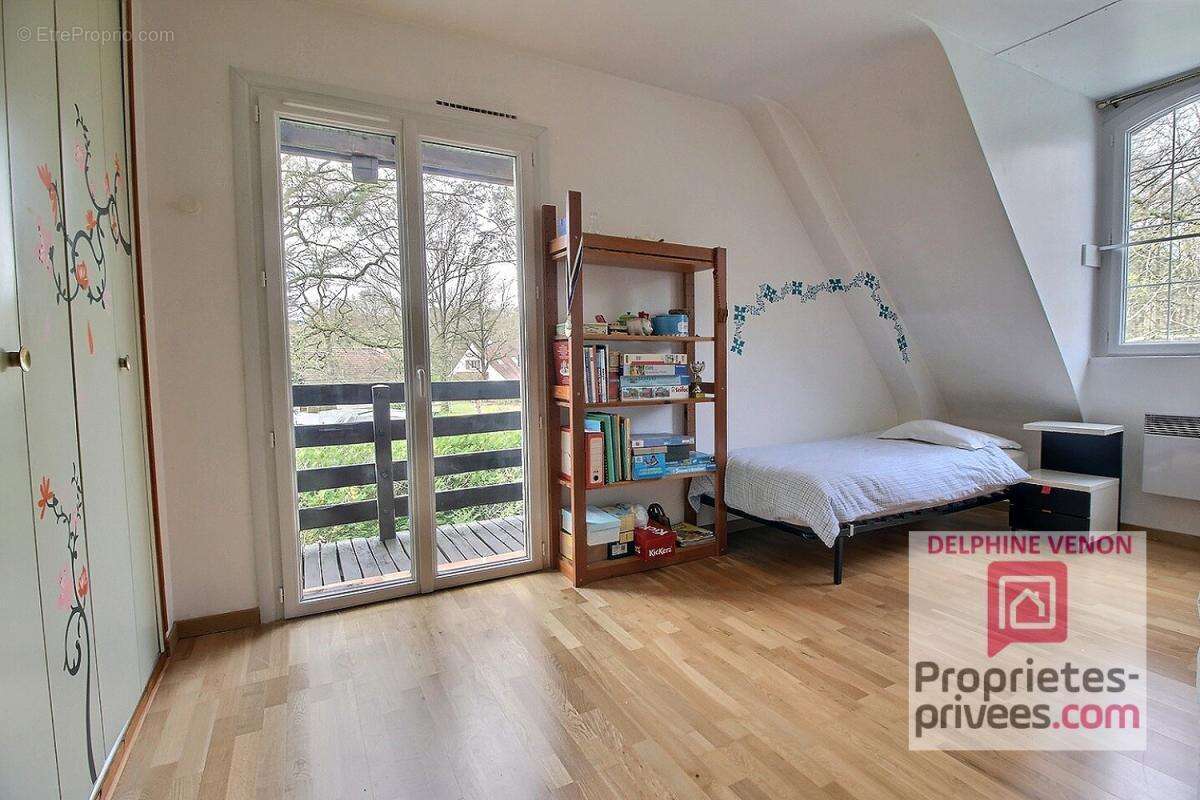 Exclusivité - Maison  familiale de 200 m² à Donnery quartier des grands billons  sur un magnifique terrain  de 5 945 m² - photo 10