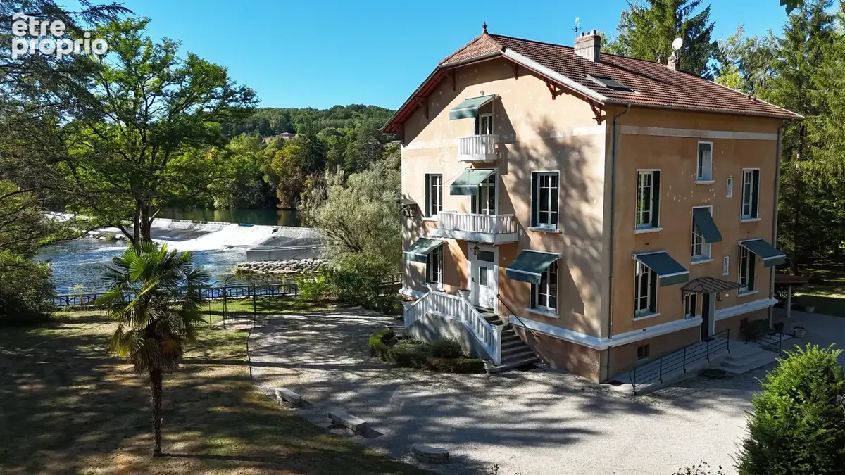 Propriété d’exception au bord de la rivière d’Ain   Parc de plus d’un hectare - photo 3