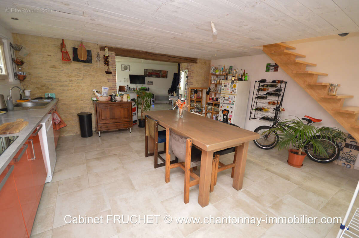 Maison à MOUCHAMPS