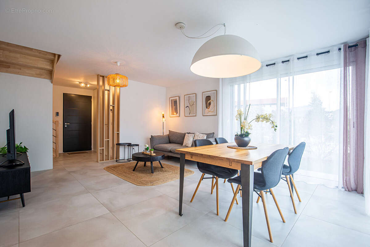 Maison à ALBY-SUR-CHERAN