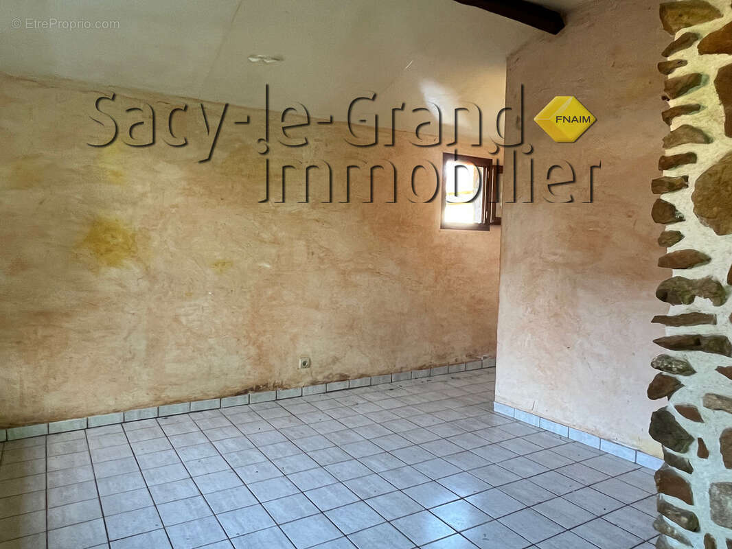 Maison à SACY-LE-GRAND