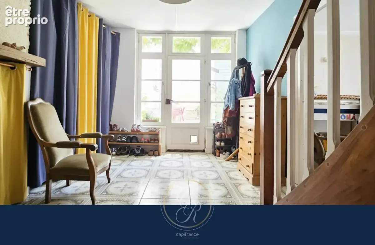 Maison de caractère au cœur de village ligérien - Volumes, charme et multiples possibilités - photo 14
