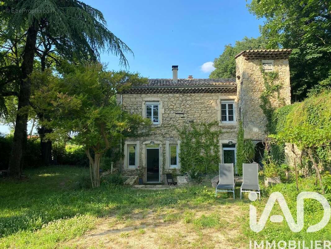 Maison 718 m² à Cliousclat  - photo 2