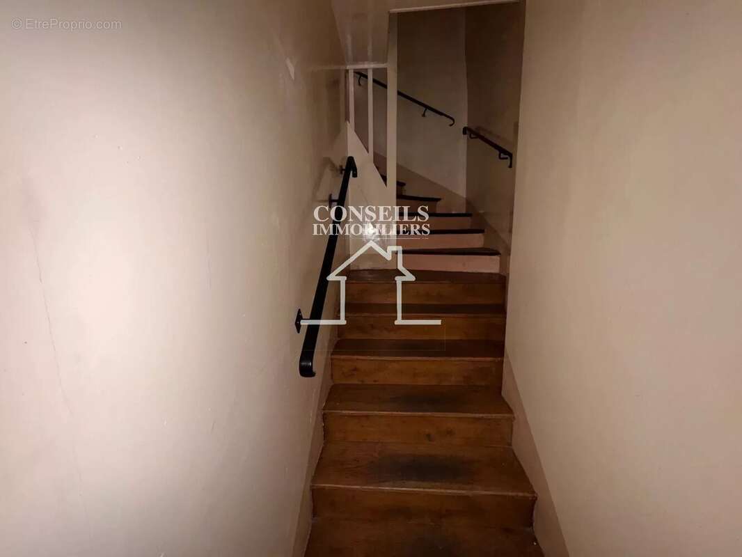 Appartement à SAINT-JULIEN-DU-SAULT