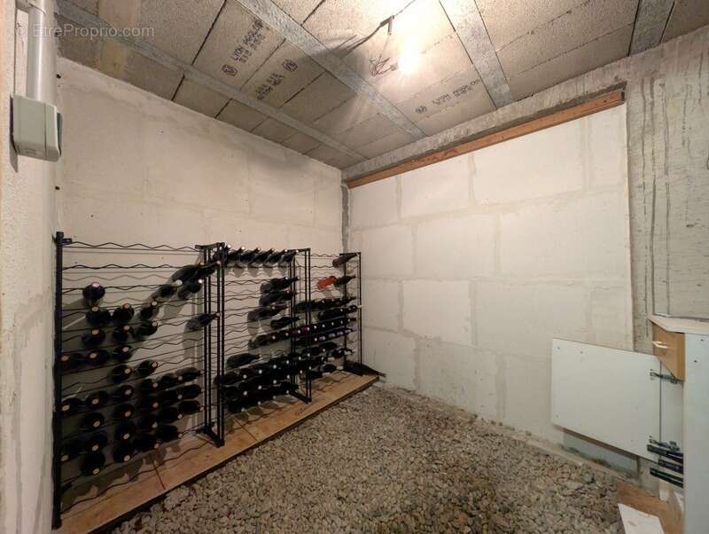 Maison à COMMELLE-VERNAY