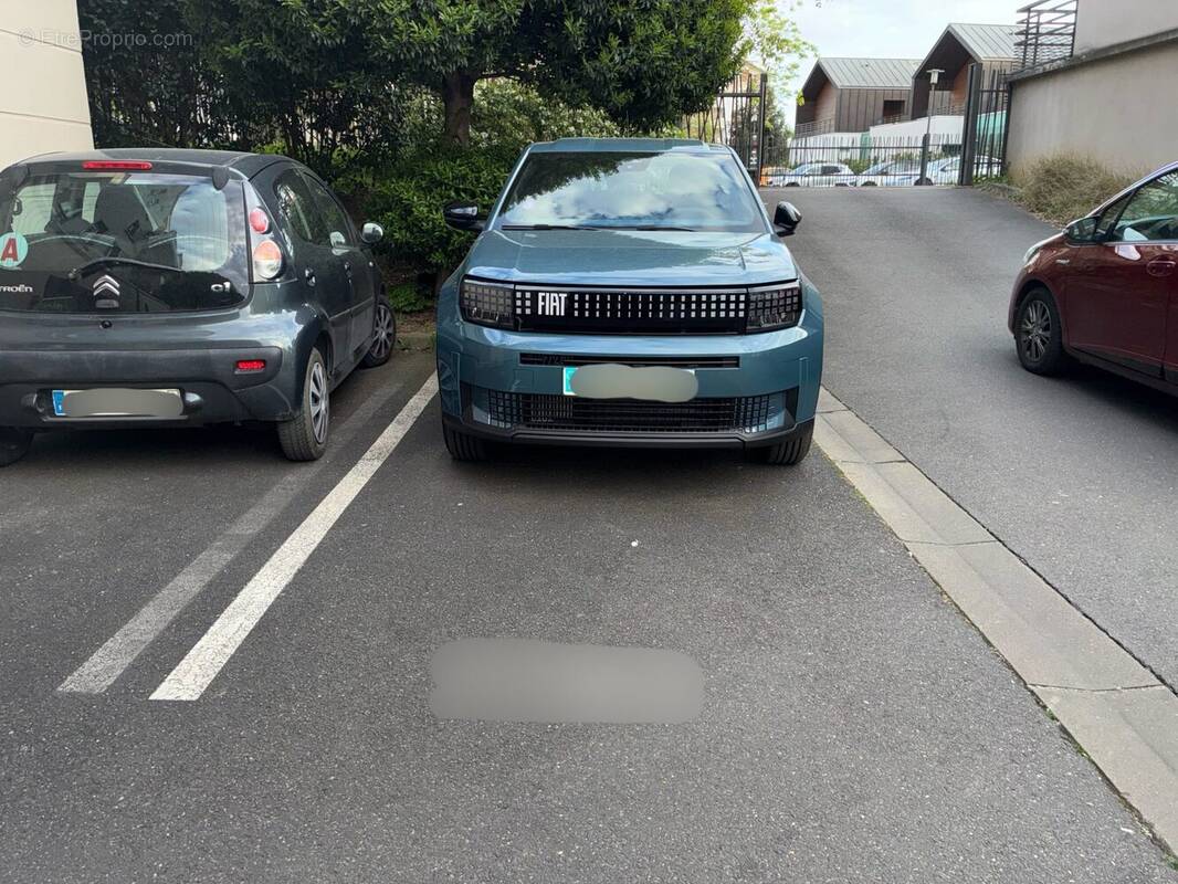 Parking à VILLENEUVE-LE-ROI
