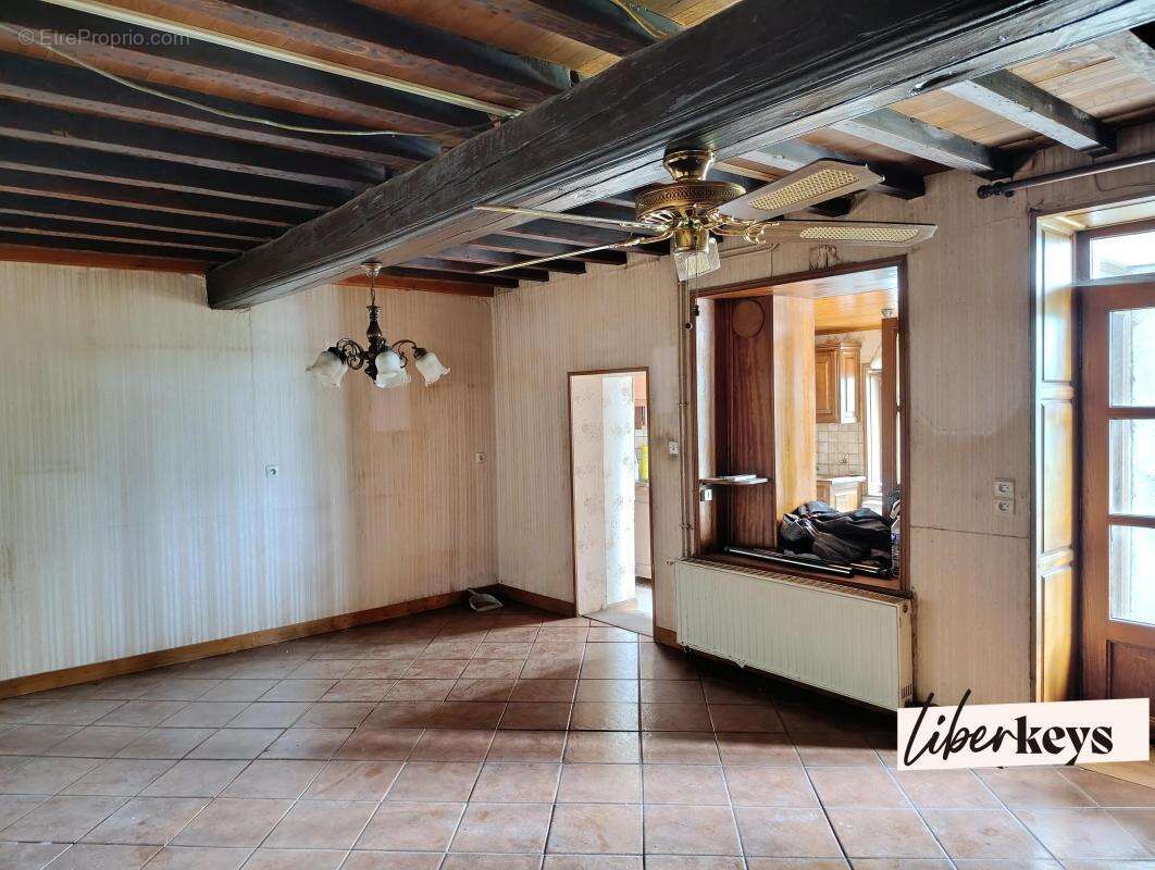 Maison à FARGES-LES-MACON