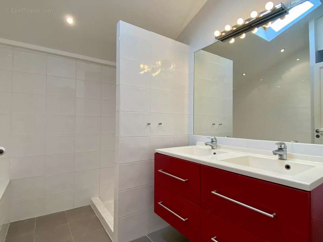 Appartement à ROQUEBRUNE-CAP-MARTIN