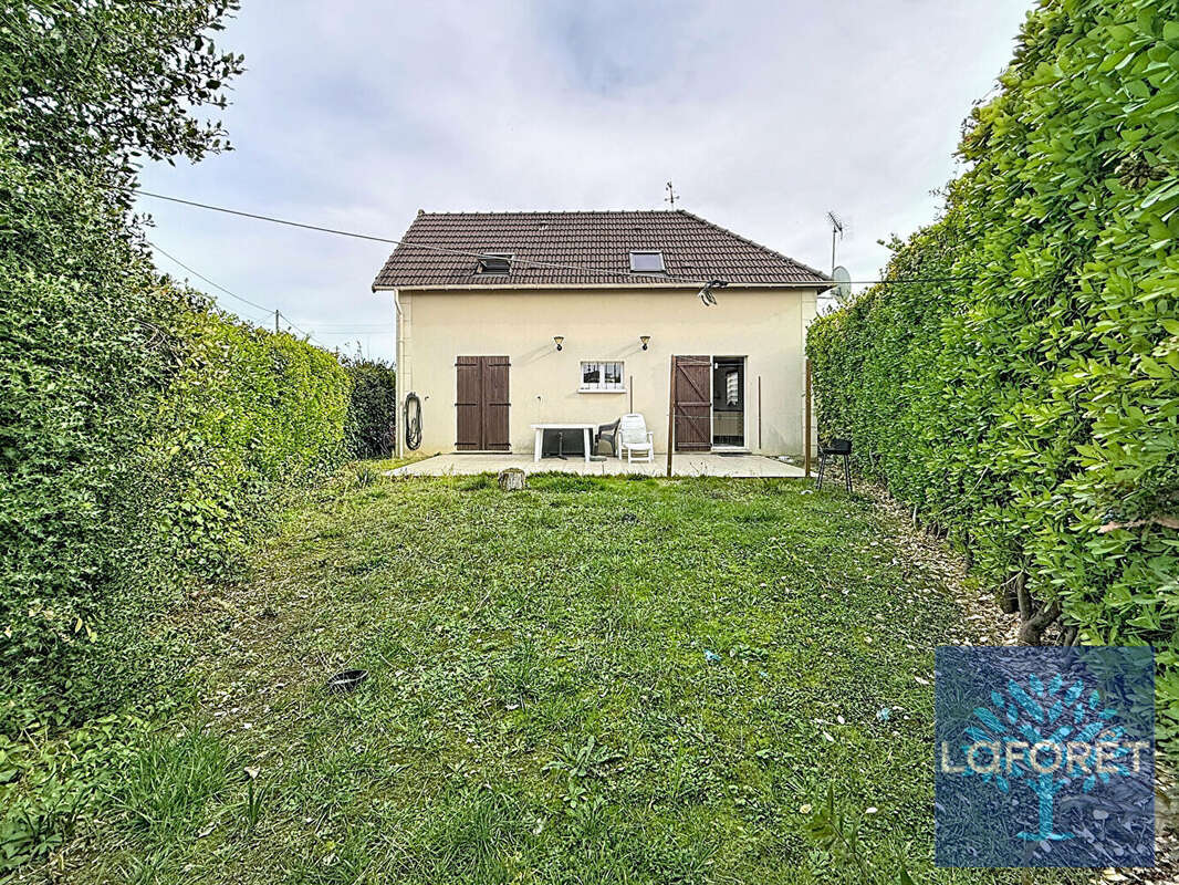 Maison à VIGNEUX-SUR-SEINE