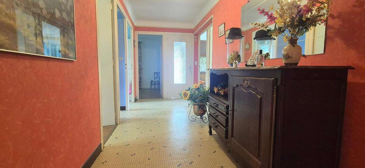 Maison 100 m² à Varennes-Saint-Sauveur  - photo 15