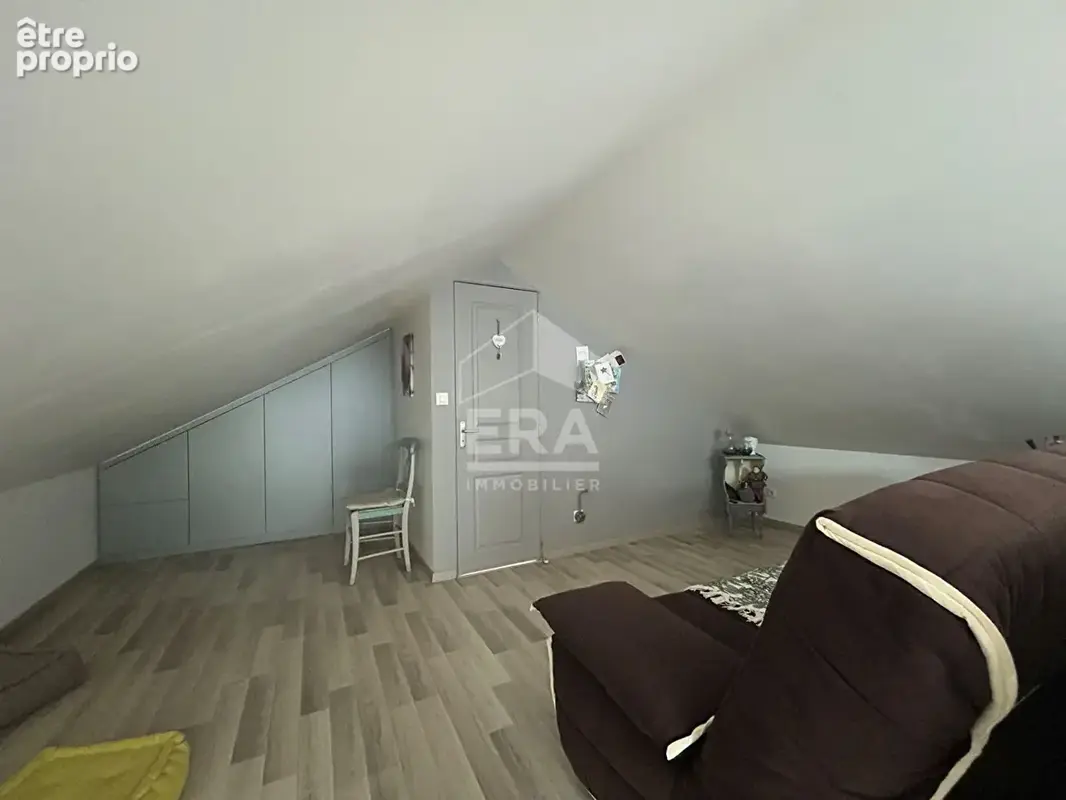 Maison plain pied 122m2 Saint Pavace , 3 chambres, garage et grand terrain - photo 11