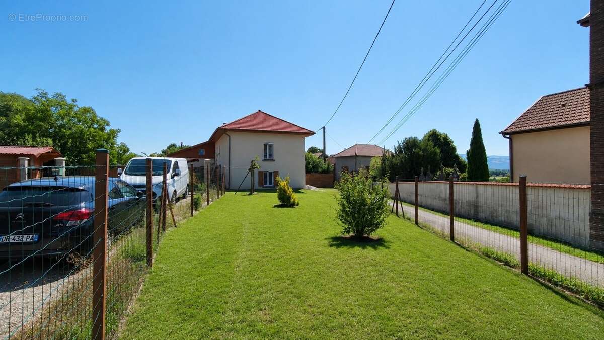 Saint-hilaire-de-la-côte – maison de caractère rénovée – 94,46 m² – jardin – terrasse - photo 2