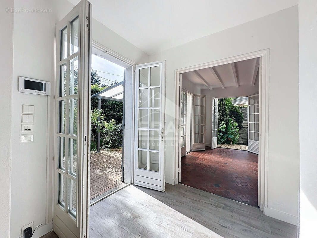 A vendre maison 6 pieces 172 m2 - photo 4