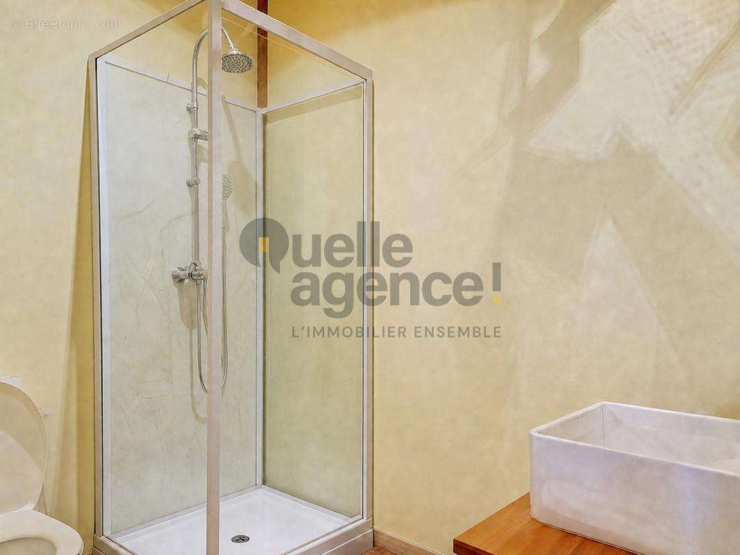 Brest – Boutique authentique au cœur du quartier artistique - photo 9