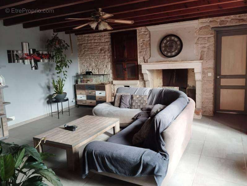 Maison à COULONGES-SUR-L&#039;AUTIZE