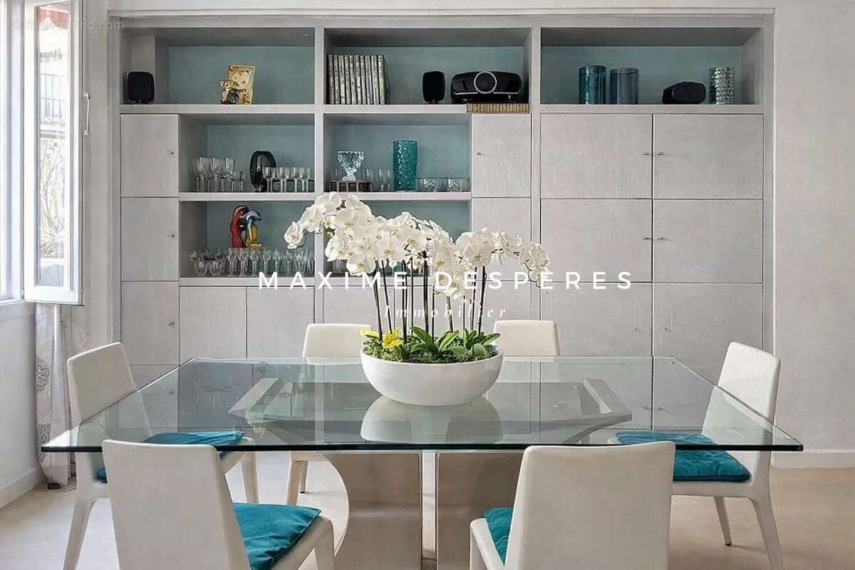 Appartement à NEUILLY-SUR-SEINE