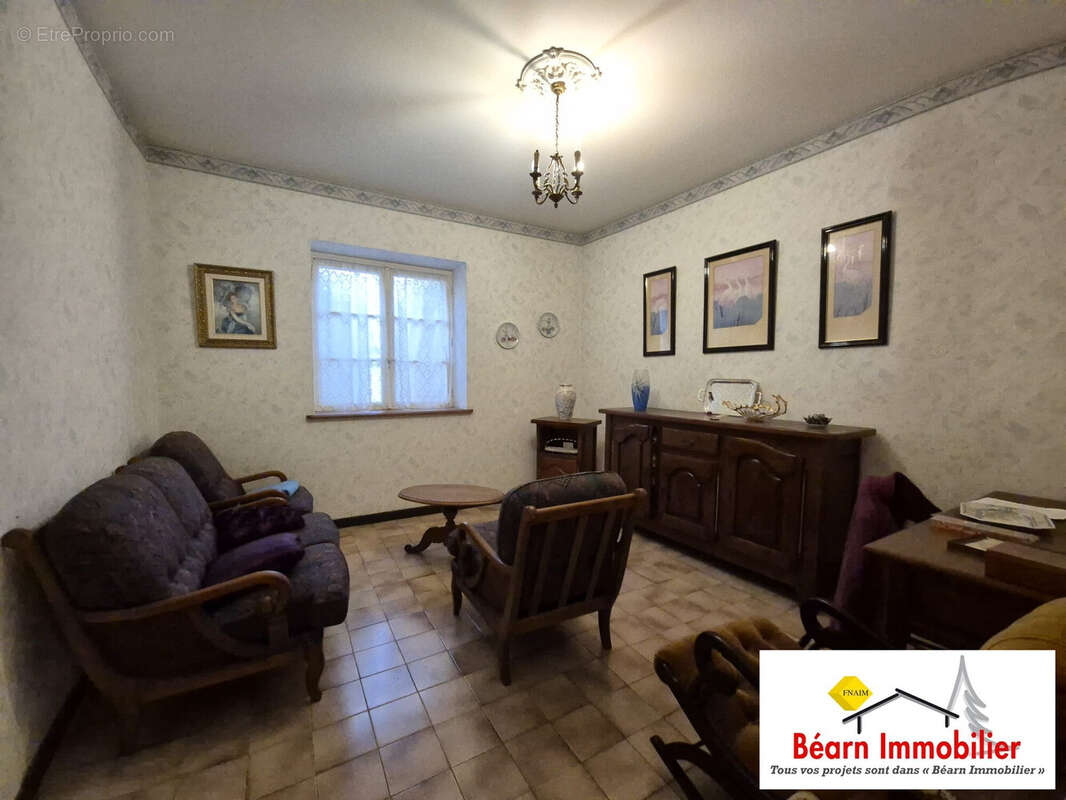 Maison à CASTAGNEDE