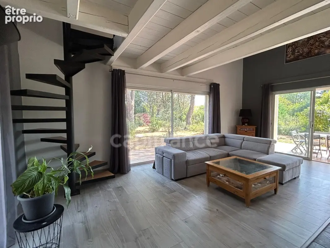 Maison de plain-pied 5 pièces de 204 m² avec piscine sur plus de 2 000 m² de terrain COURNONTERRAL (34) - photo 7