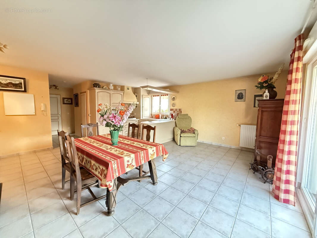 Appartement à UGINE