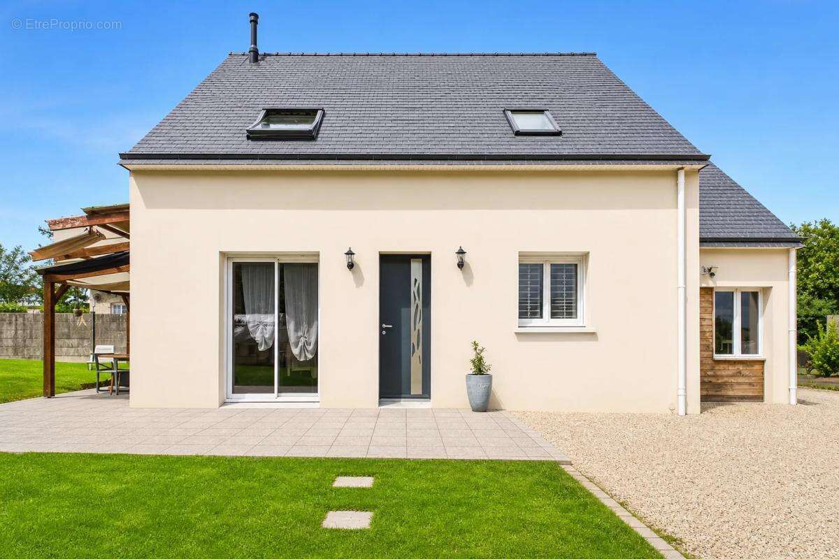 Maison à PLOUZEVEDE